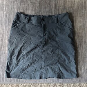 Duluth Trading Grey Skort with Zipper Pockets